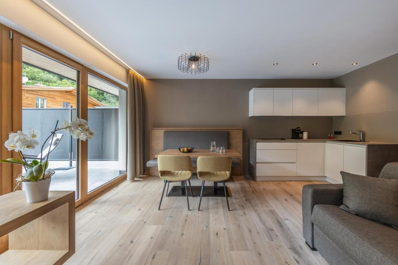 Maraias - Luxury Suites & Apartments Burgusio Ngoại thất bức ảnh