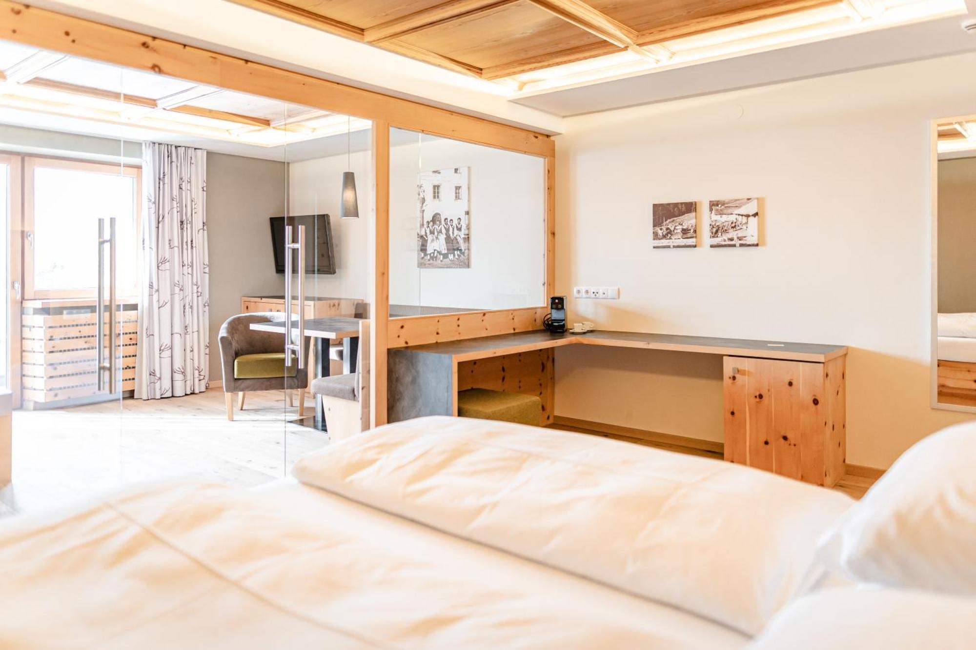 Maraias - Luxury Suites & Apartments Burgusio Ngoại thất bức ảnh
